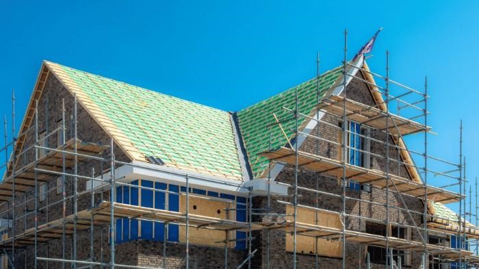 Roof Insulation: Maximizing Energy Efficiency with Universal Roofing & Construction